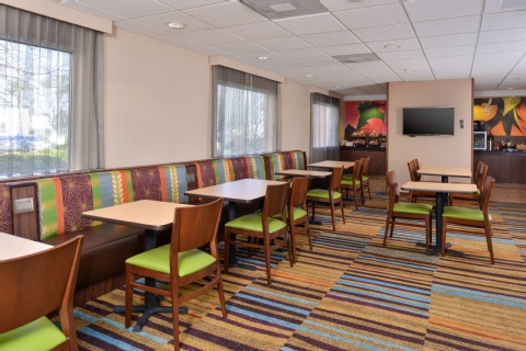 Fairfield Inn & Suites by Marriott Kenner New Orleans Airport , LA 70065 near Louis Armstrong New Orleans International Airport  View Point 9