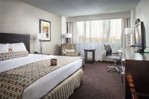 Crowne Plaza Phoenix Airport, an IHG Hotel , AZ 85034 near Sky Harbor International Airport View Point 28