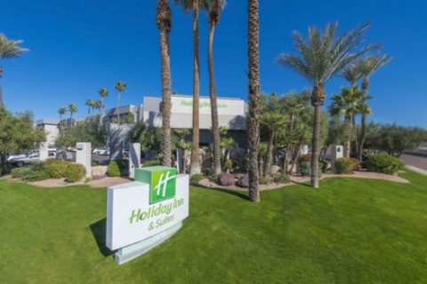 Holiday Inn And Suites Phoenix Airport North