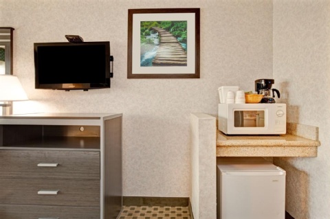 Ramada by Wyndham San Bruno SFO Airport , CA 94066 near San Francisco International Airport View Point 9