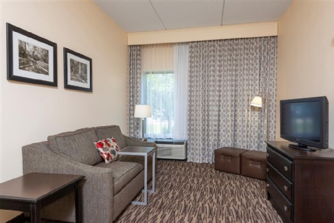 Hampton Inn & Suites Cleveland-Airport/Middleburg Heights , OH 44130 near Cleveland Hopkins International Airport View Point 18