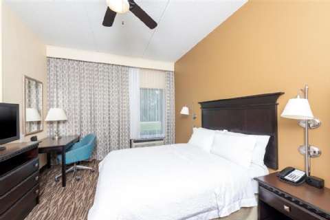 Hampton Inn & Suites Cleveland-Airport/Middleburg Heights , OH 44130 near Cleveland Hopkins International Airport View Point 29