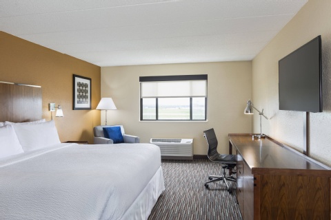 Four Points by Sheraton Milwaukee Airport , WI 53207 near General Mitchell International Airport View Point 13