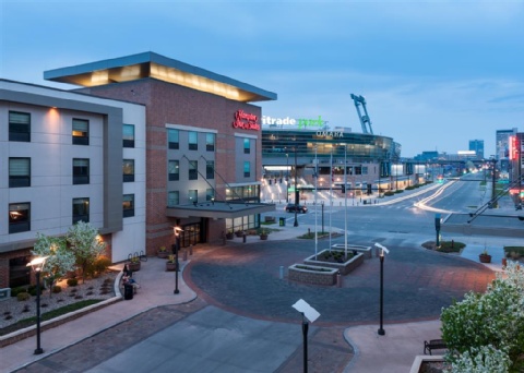 Hampton Inn & Suites Omaha-Downtown , NE 68102 near Eppley Airfield View Point 1