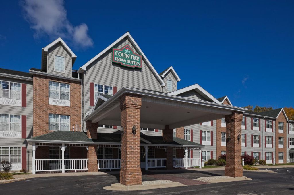 Country Inn & Suites By Radisson, Milwaukee Airport