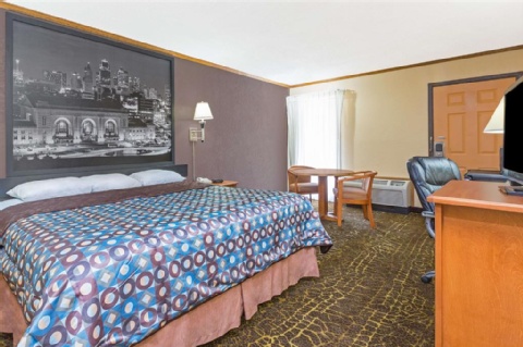 Super 8 by Wyndham Kansas City Airport , MO 64153 near Kansas City International Airport View Point 16