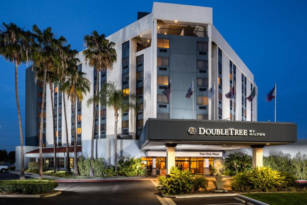 Doubletree By Hilton Hotel Carson