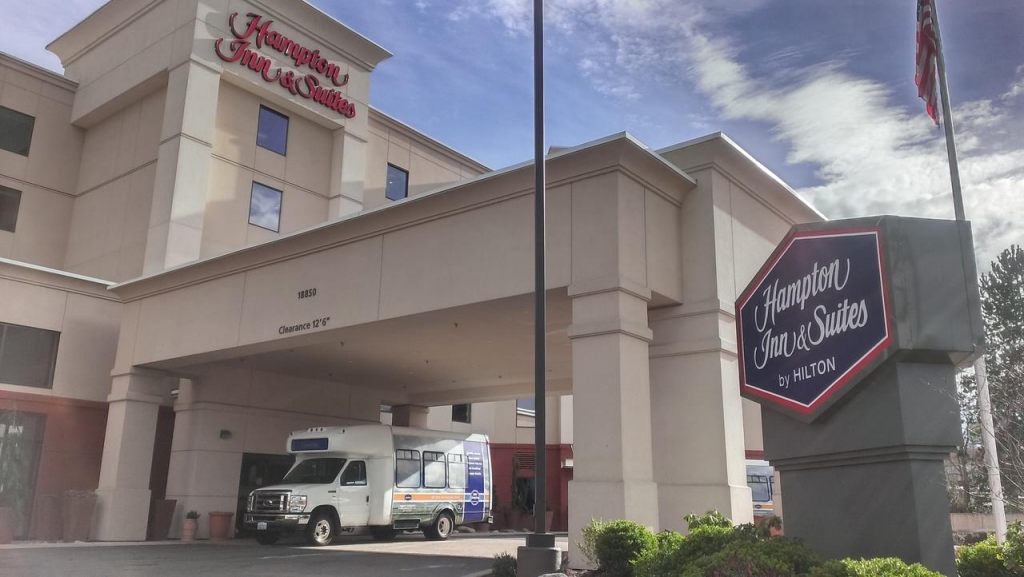 Hampton Inn and Suites Seattle - Airport / 28th Avenue , WA 98188 near Seattle-tacoma International Airport View Point 1