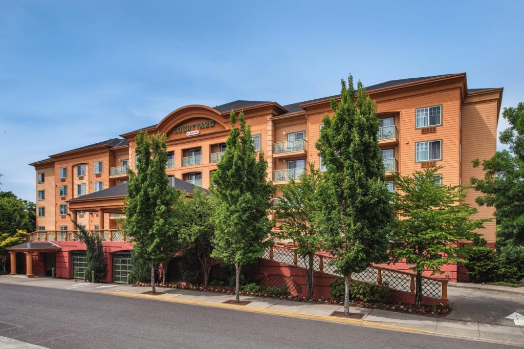 Courtyard By Marriott Portland North