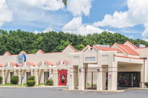 QUALITY INN WINDSOR LOCKS , CT 06096 near Bradley International Airport View Point 1