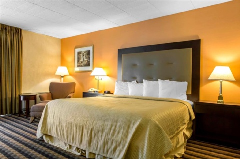 QUALITY INN WINDSOR LOCKS , CT 06096 near Bradley International Airport View Point 3