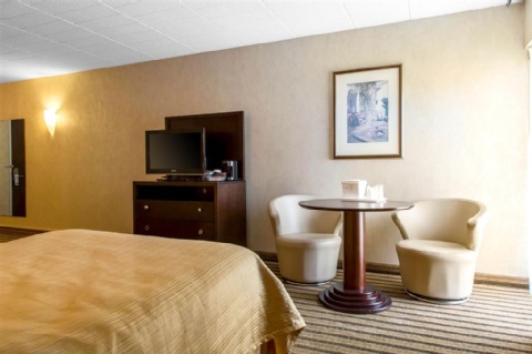 QUALITY INN WINDSOR LOCKS , CT 06096 near Bradley International Airport View Point 20