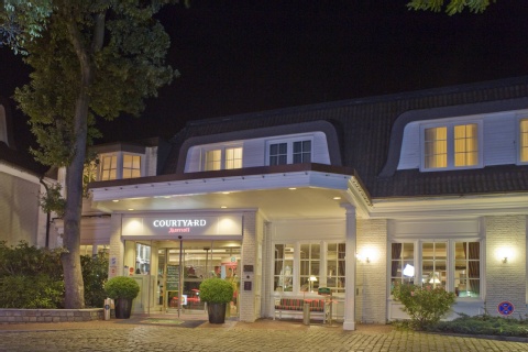 Courtyard By Marriott Hamburg Airport