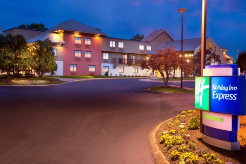 Holiday Inn Express Nashville Airport, An Ihg Hotel