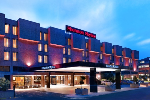 Sheraton Skyline Hotel London Heathrow ,  UB3 5BP near Heathrow Airport View Point 1