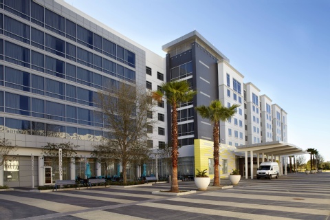 Courtyard By Marriott Orlando Lake Nona