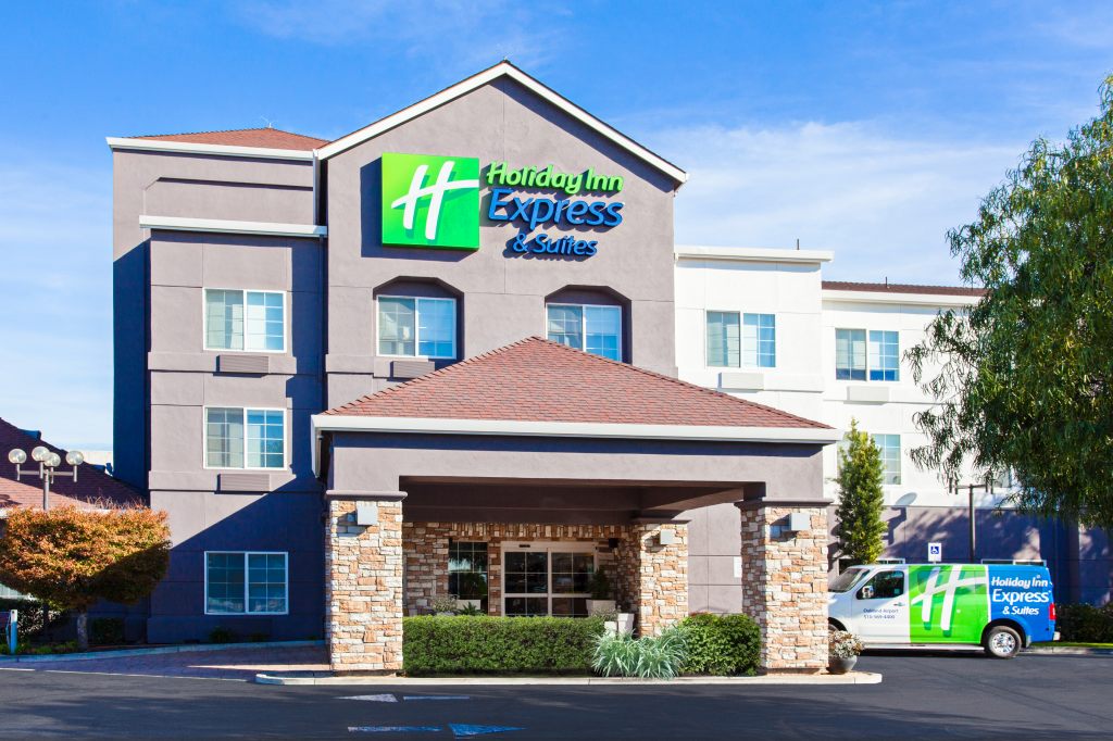 Holiday Inn Express & Suites Oakland Airport, An Ihg Hotel