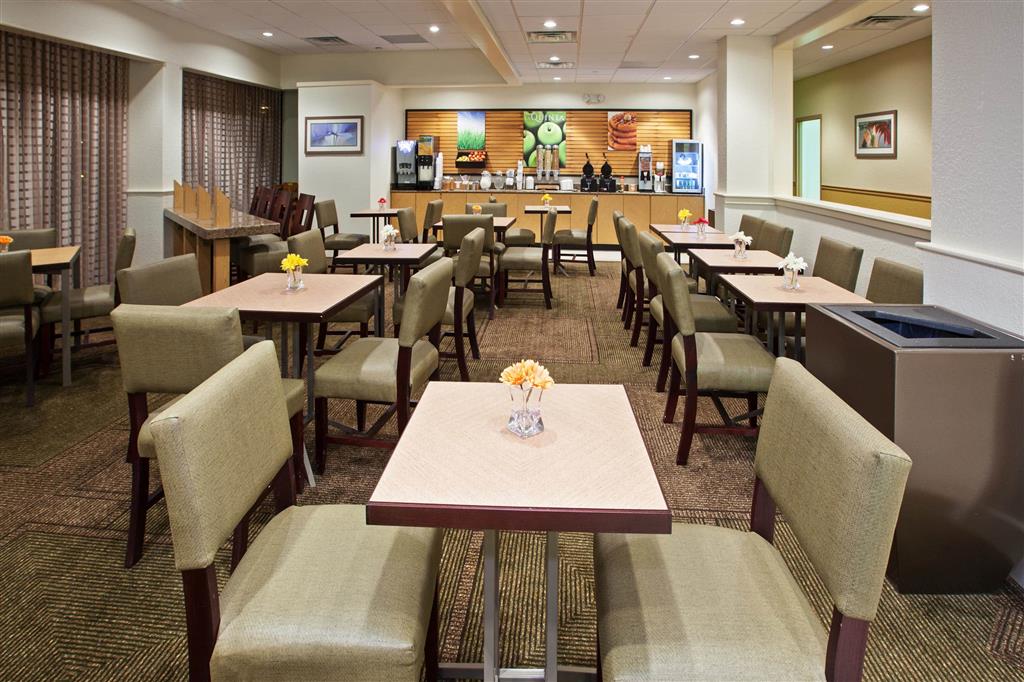 La Quinta Inn & Suites by Wyndham Nashville Airport/Opryland , TN 37214 near Nashville International Airport View Point 7