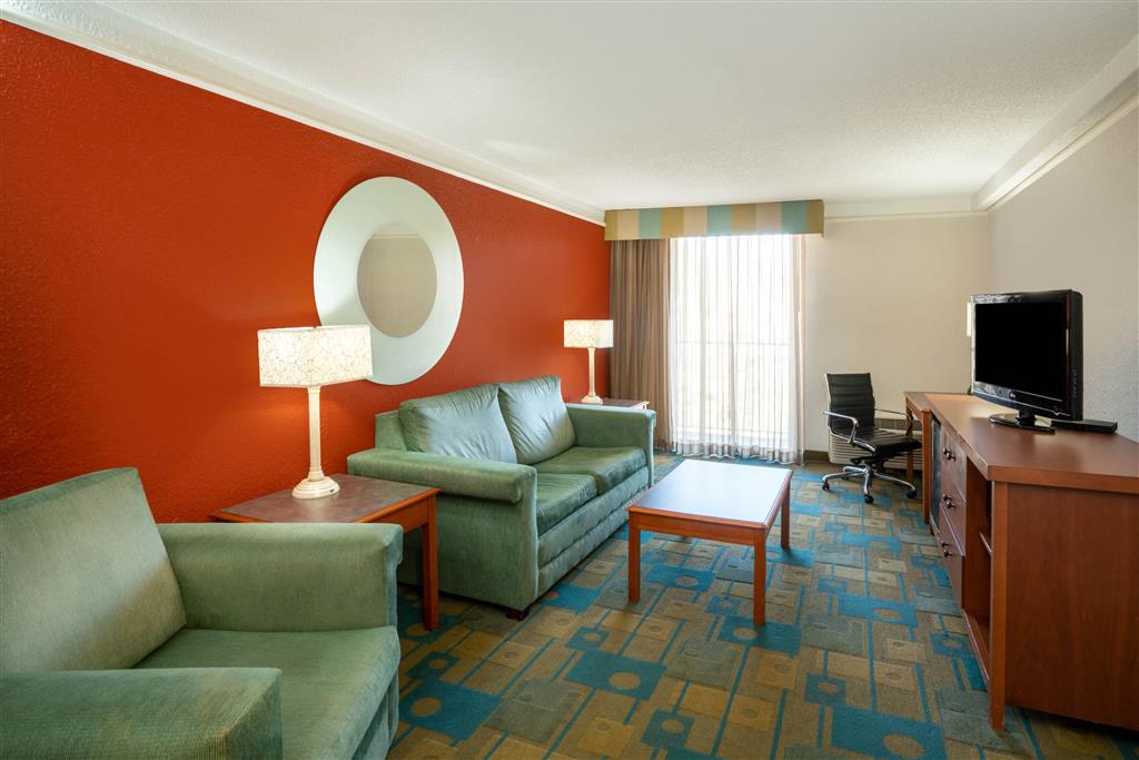 La Quinta Inn & Suites by Wyndham Nashville Airport/Opryland , TN 37214 near Nashville International Airport View Point 55