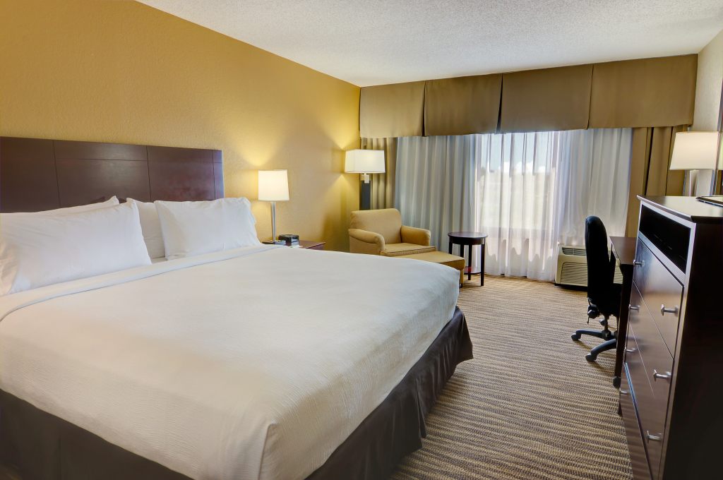 Holiday Inn St Petersburg N - Clearwater , FL 33762 near St. Petersburg-clearwater International Airport View Point 40