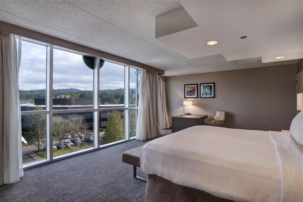 Embassy Suites by Hilton Seattle Bellevue , WA 98008 near Seattle Cruise Port View Point 40