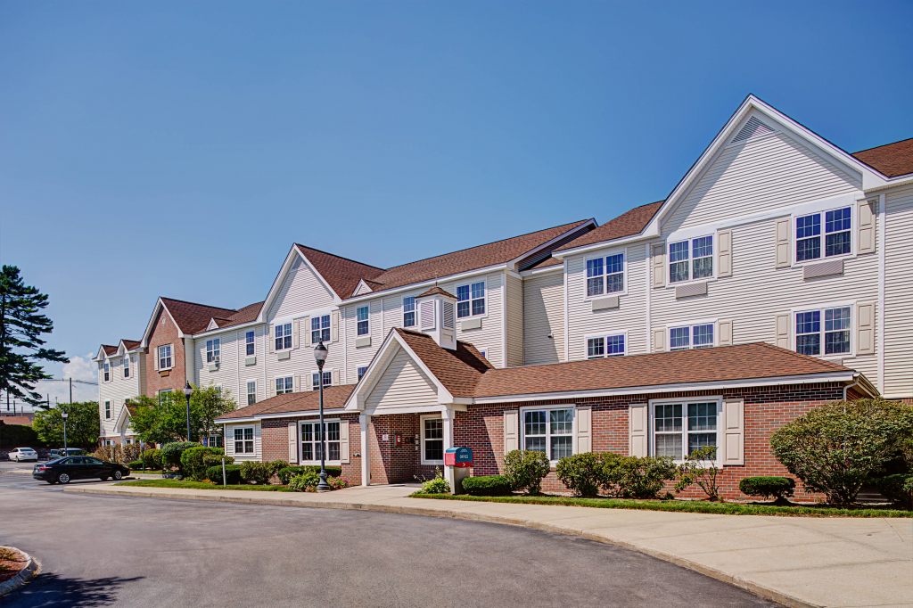 Towneplace Suites By Marriott Manchester Boston Regional Airport