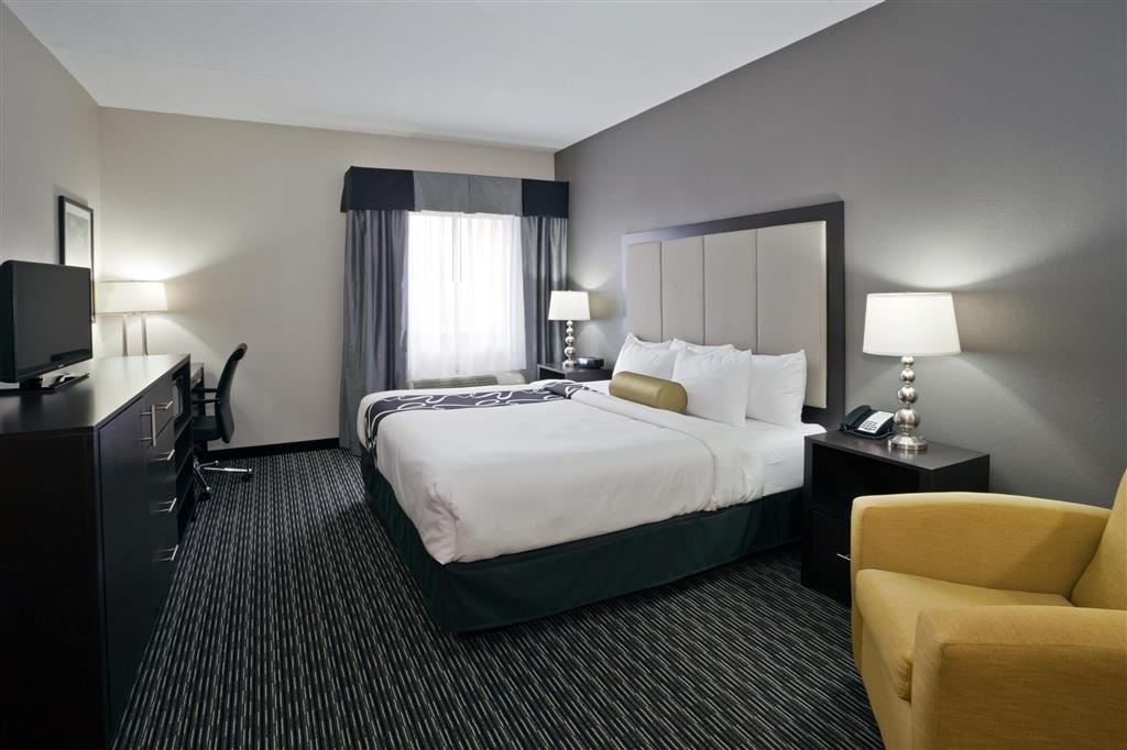 La Quinta by Wyndham Detroit Metro Airport , MI 48174 near Detroit Metropolitan Wayne County Airport View Point 18