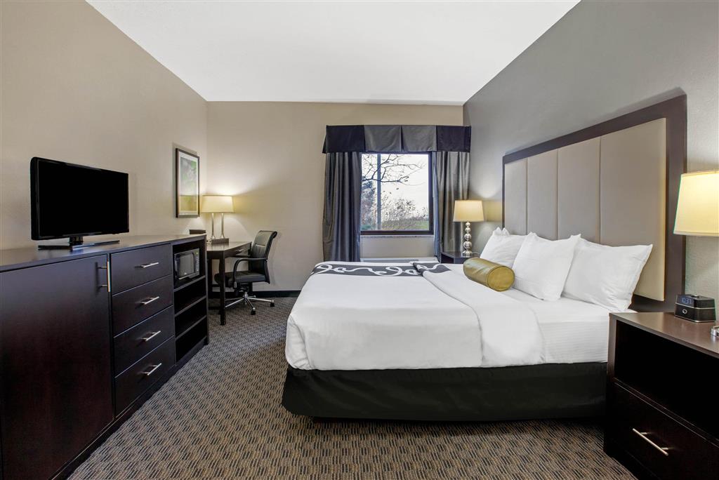 La Quinta by Wyndham Detroit Metro Airport , MI 48174 near Detroit Metropolitan Wayne County Airport View Point 22