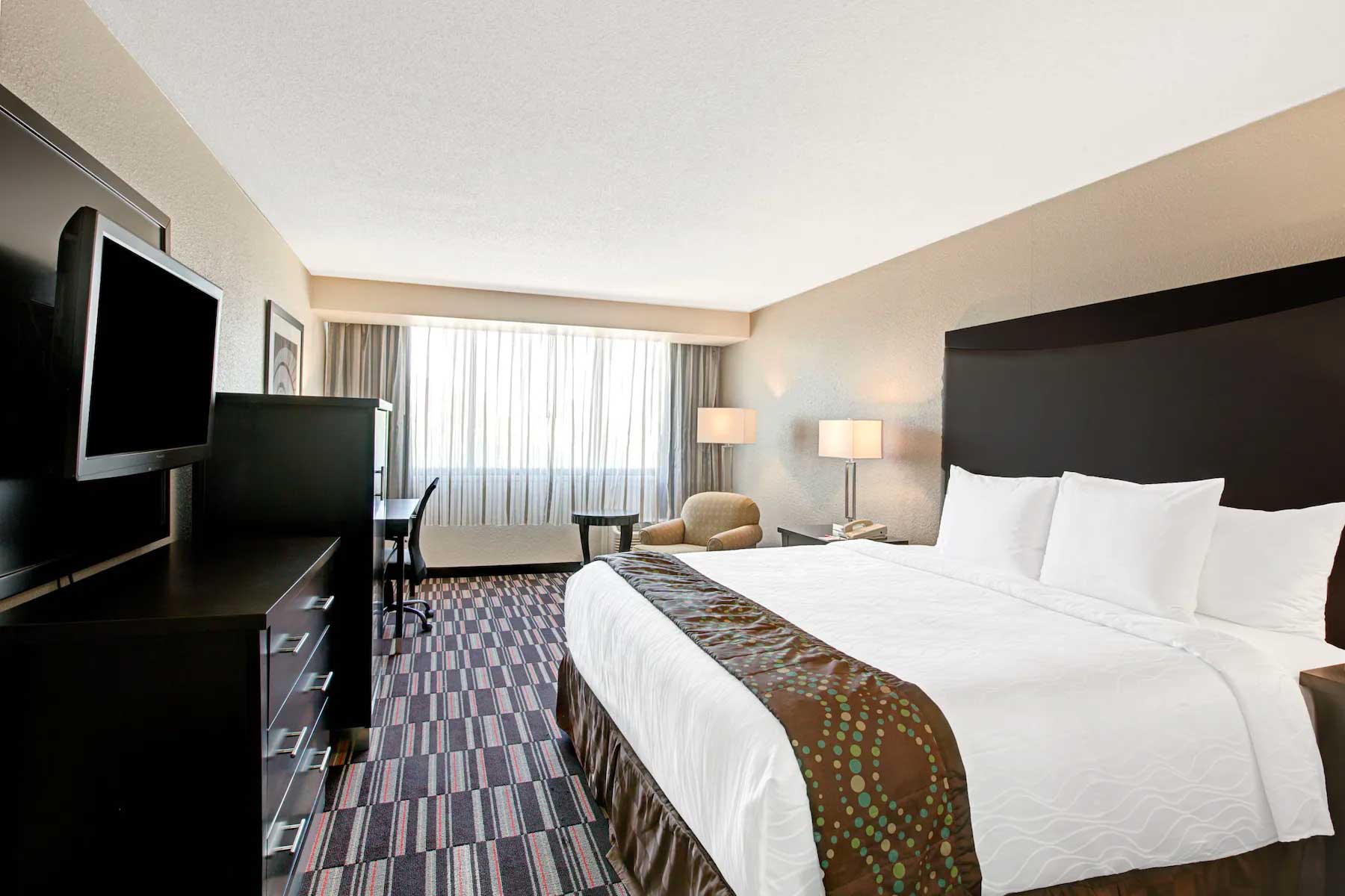 Ramada Plaza by Wyndham Charlotte Airport Conference Center , NC 28217 near Charlotte/douglas International Airport View Point 7