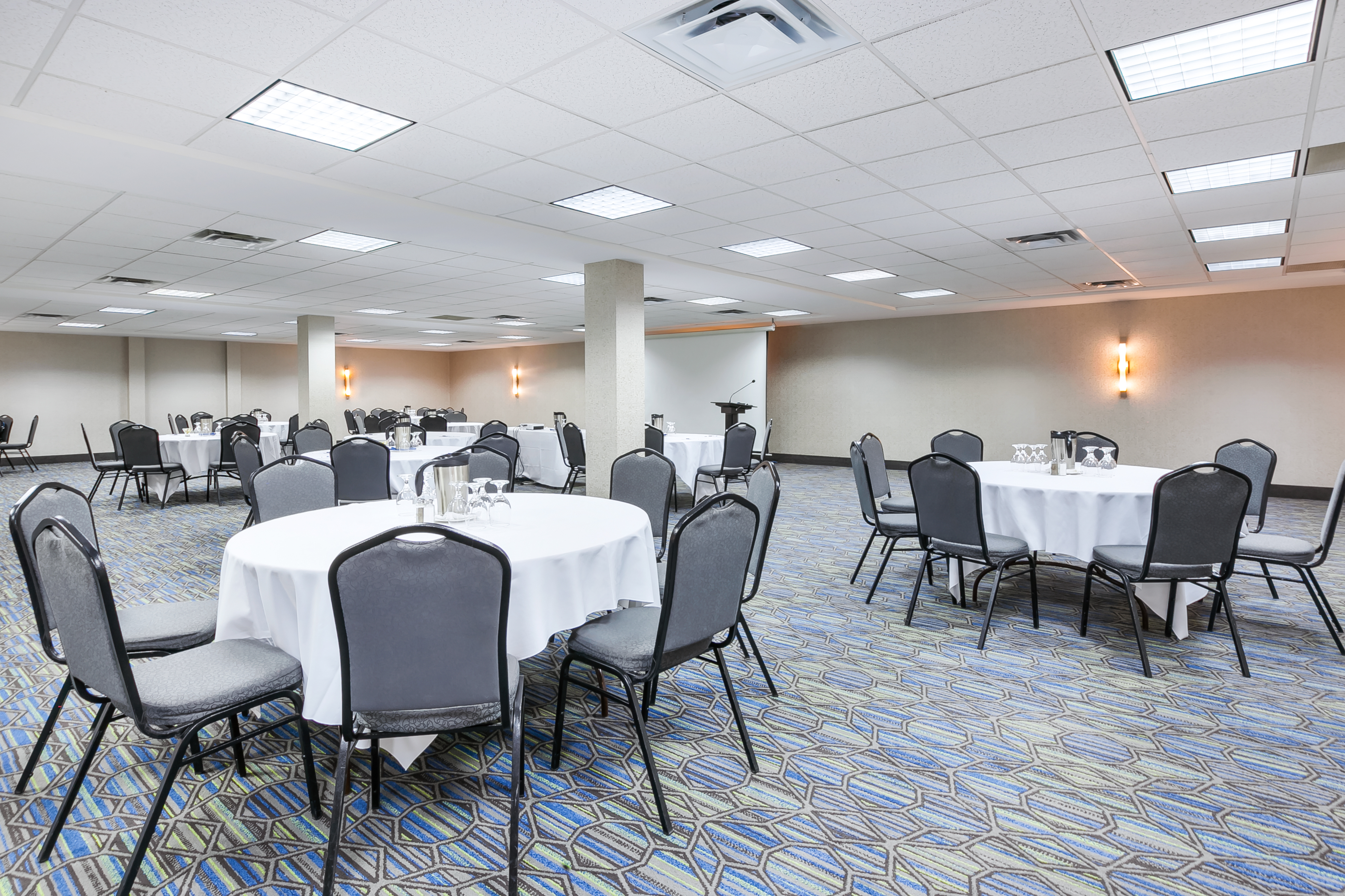 Holiday Inn Express Winnipeg Airport - Polo Park, an IHG Hotel , MB R3H 0B3 near Winnipeg James Armstrong Richardson International Airport View Point 6