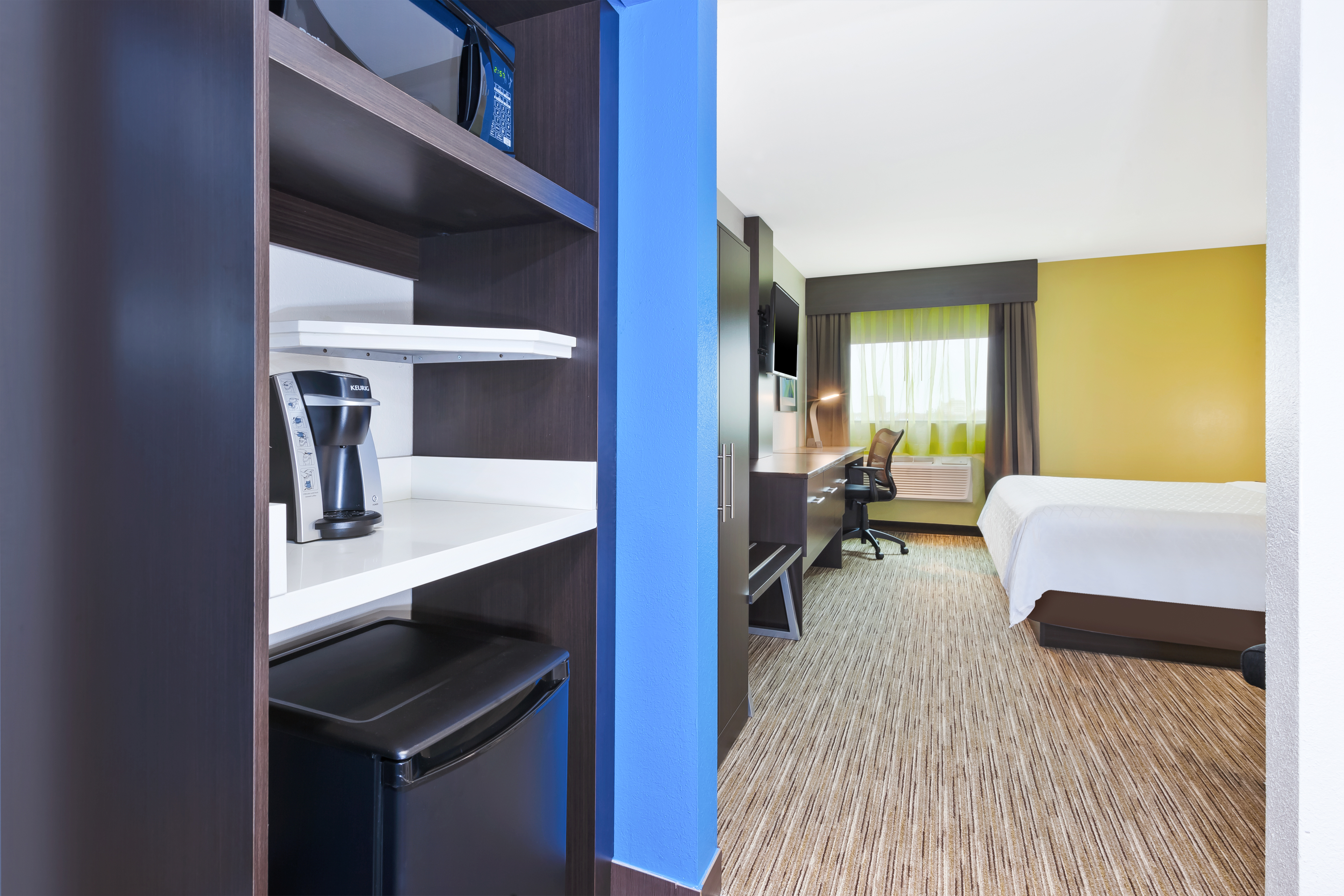 Holiday Inn Express Winnipeg Airport - Polo Park, an IHG Hotel , MB R3H 0B3 near Winnipeg James Armstrong Richardson International Airport View Point 25