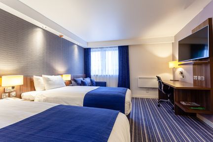 Holiday Inn Express Edinburgh Airport, an IHG Hotel ,  EH28 8AU near  Edinburgh Airport View Point 33