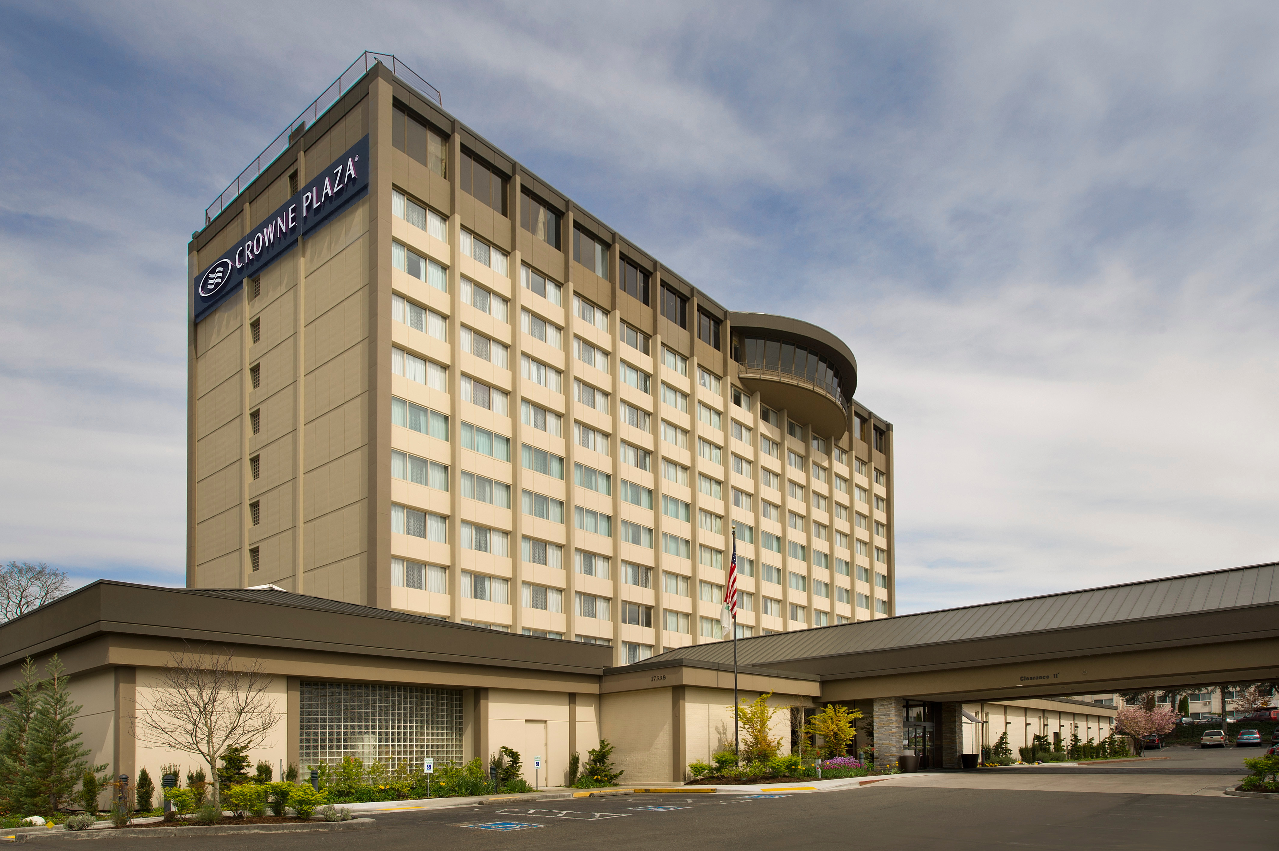 Crowne Plaza Seattle Airport, an IHG Hotel , WA 98188 near Seattle-tacoma International Airport View Point 8