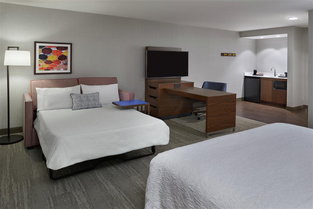 Hampton Inn & Suites Montreal-Dorval , QC H9P 2N4 near Montreal-Pierre Elliott Trudeau Int. Airport View Point 19