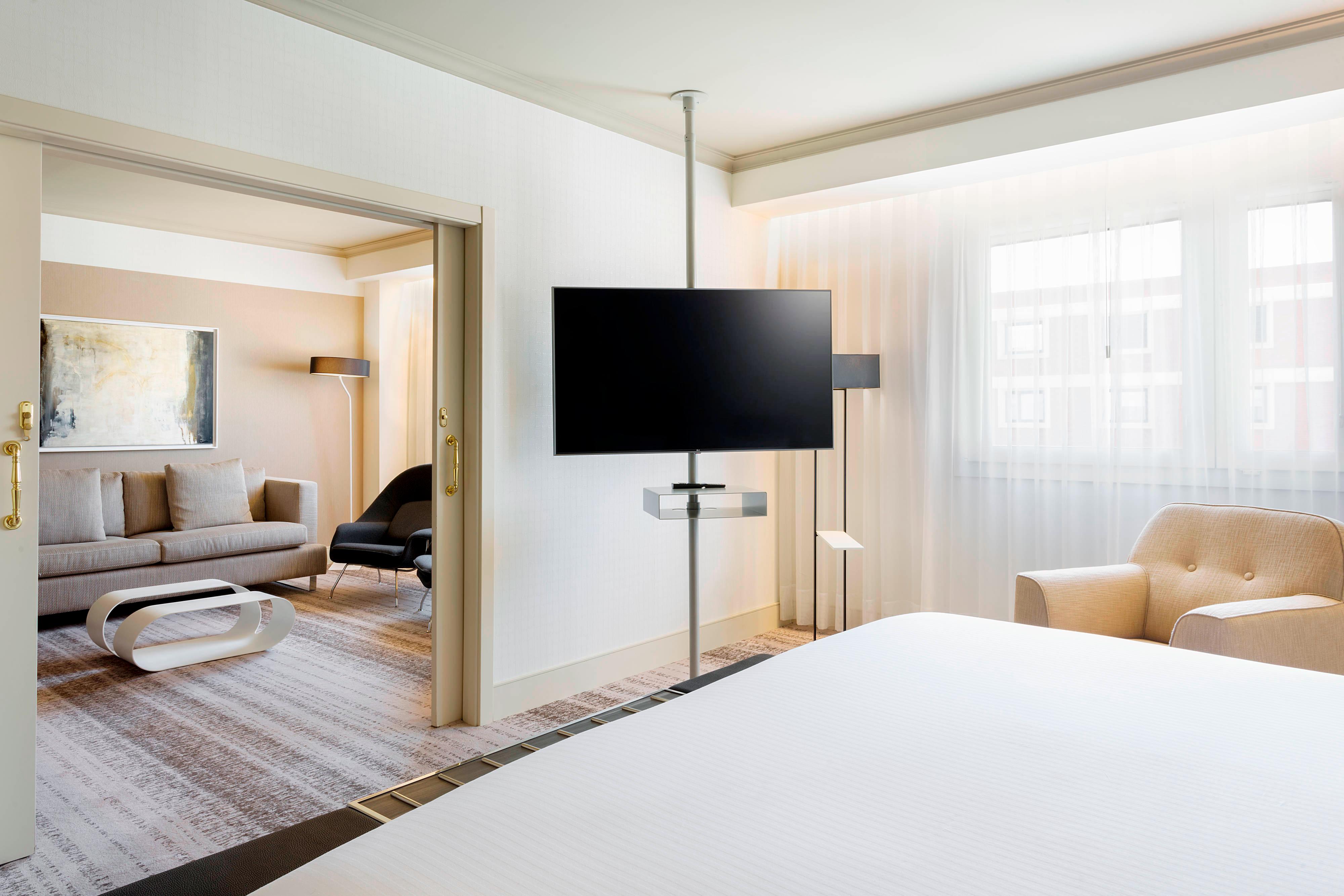 Madrid Marriott Auditorium Hotel & Conference Center ,  28022 near Adolfo Suárez Madrid–Barajas Airport View Point 54