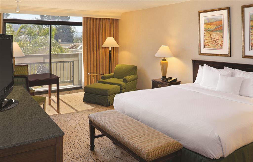 DoubleTree by Hilton San Jose , CA 95110 near Norman Y. Mineta San Jose Intl Airport View Point 1