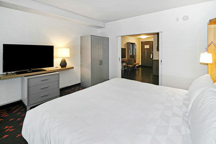 Holiday Inn Hotel & Suites - Calgary Airport North, an IHG Hotel , AB T3J 5E1 near Calgary International Airport View Point 49