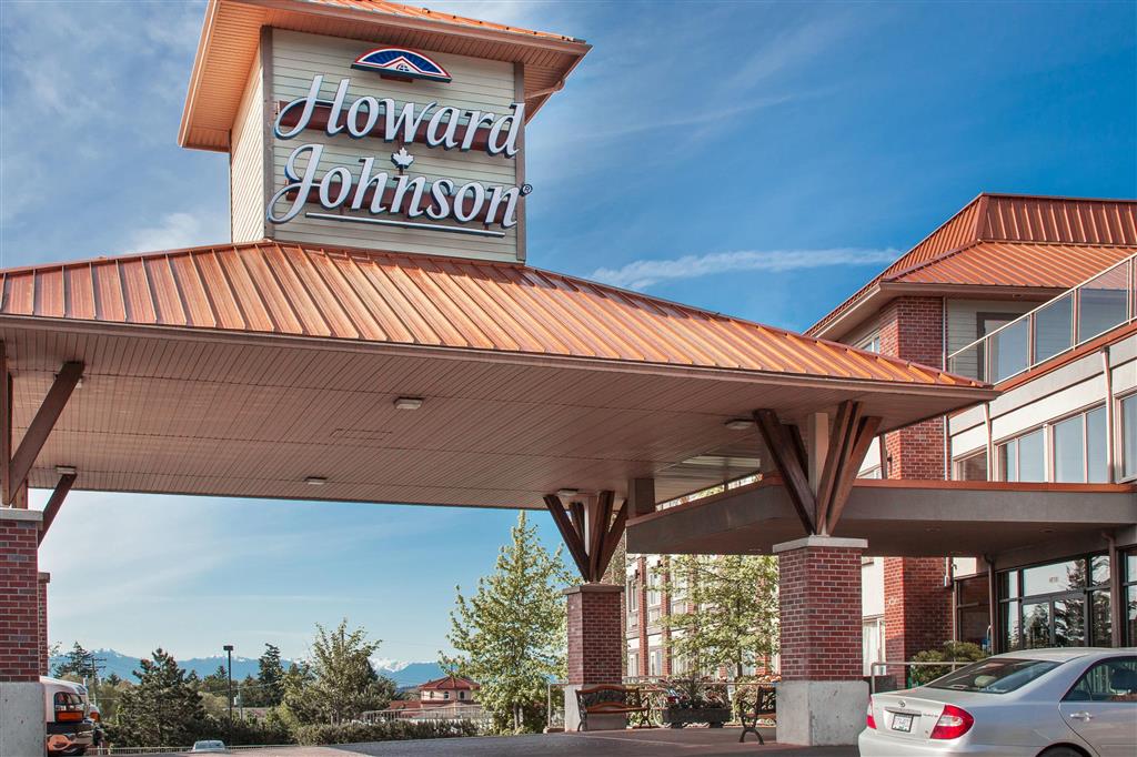 Howard Johnson by Wyndham Victoria Elk Lake Hotel & Suites , BC V8Z 5M2 near Victoria International Airport View Point 1