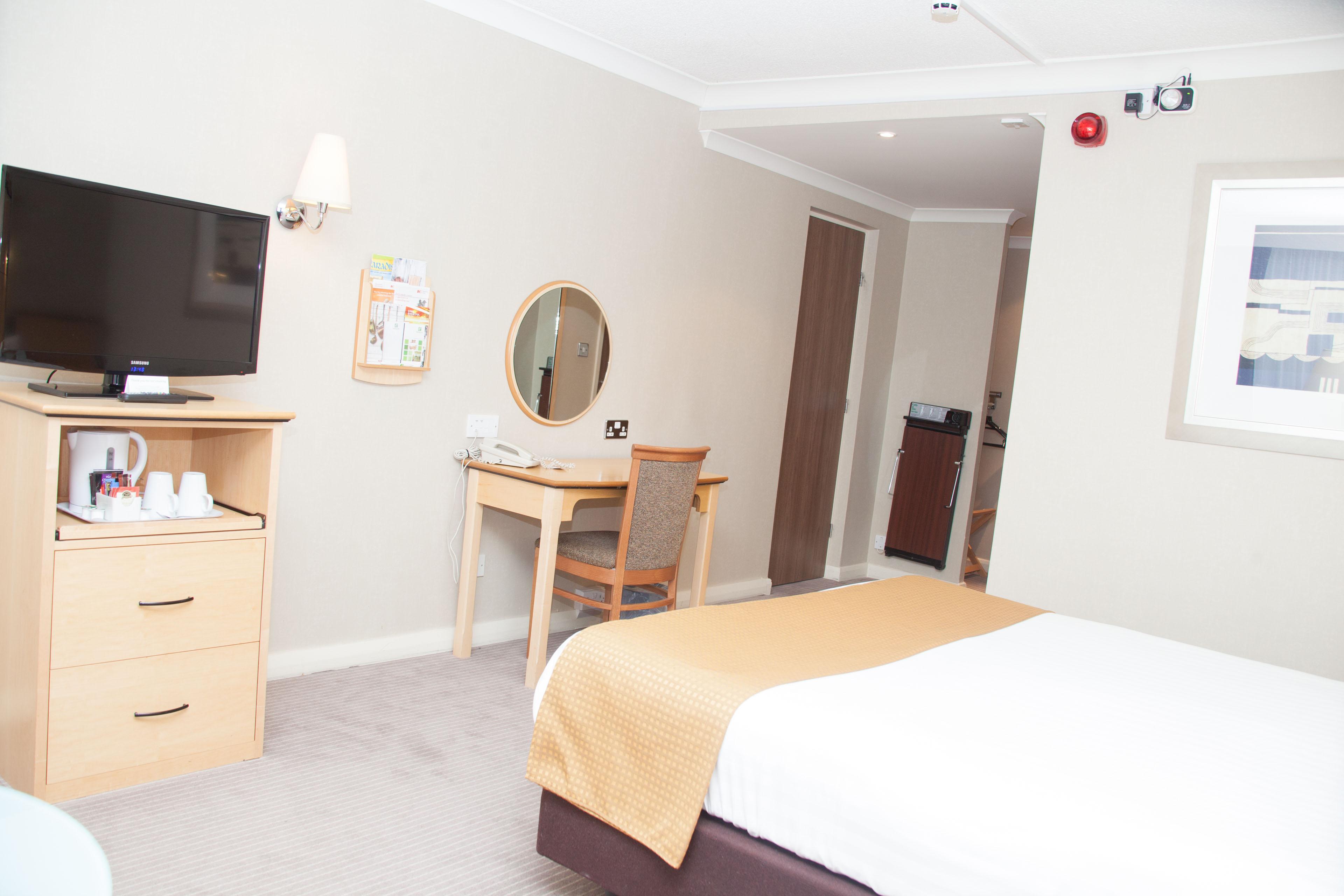 Holiday Inn Newcastle Gosforth Park, an IHG Hotel ,  NE13 6BP near  Newcastle Airport View Point 29