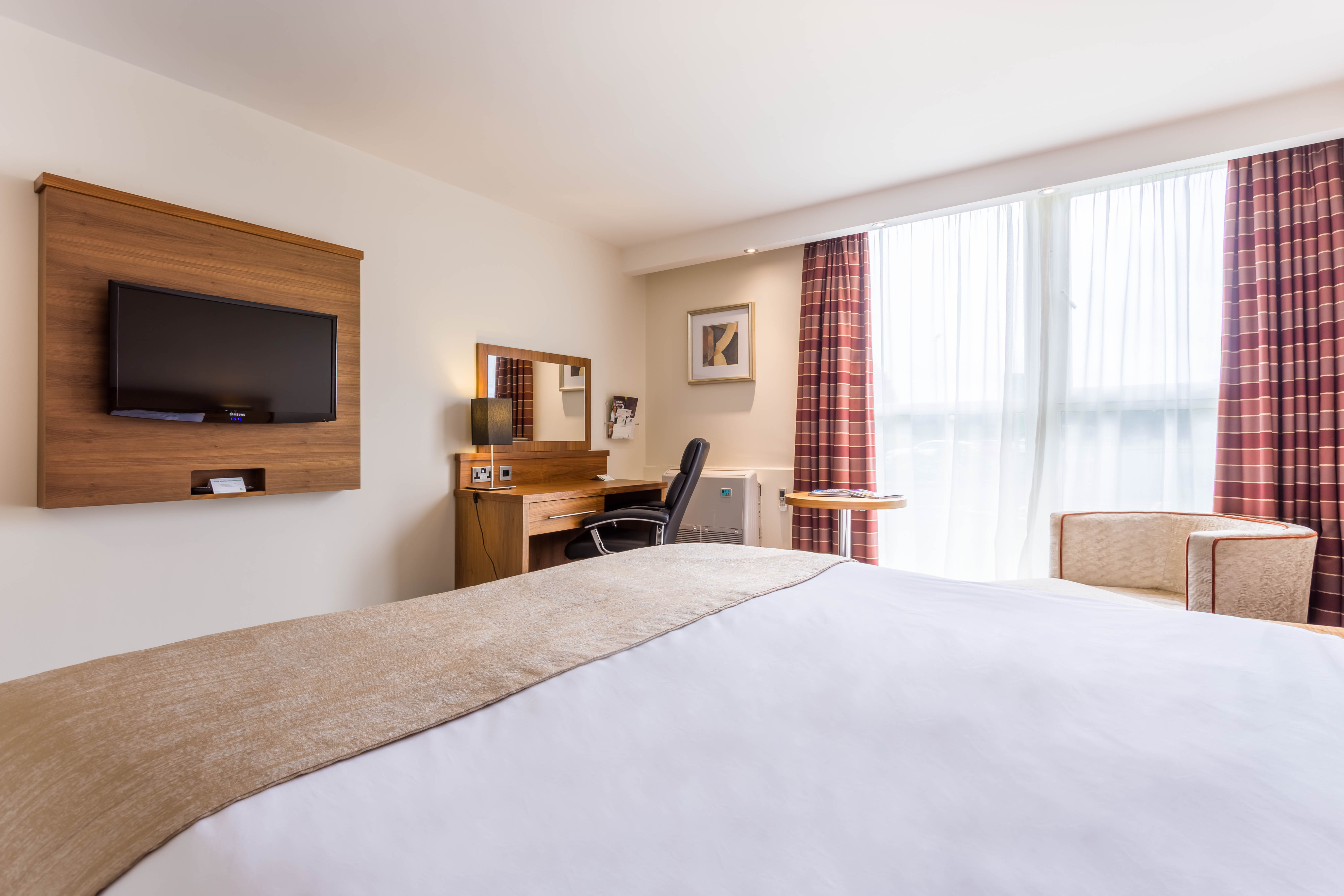 Holiday Inn Newcastle Gosforth Park, an IHG Hotel ,  NE13 6BP near  Newcastle Airport View Point 43