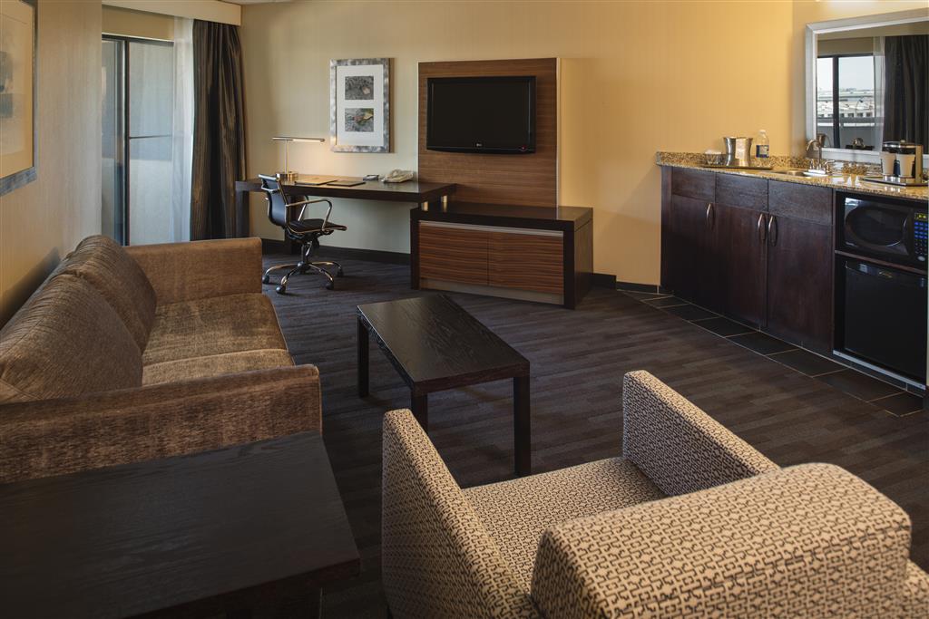 Hilton Winnipeg Airport Suites , MB R3H 1B2 near Winnipeg James Armstrong Richardson International Airport View Point 31