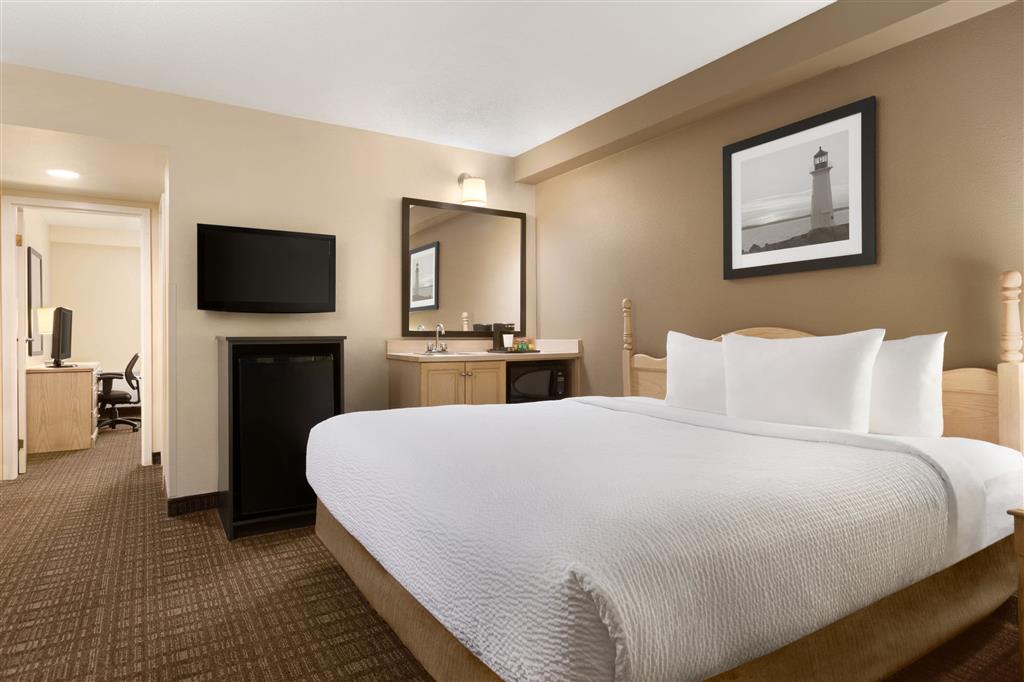 Travelodge Suites by Wyndham Moncton , NB E1G 2J5 near Greater Moncton Intl View Point 10