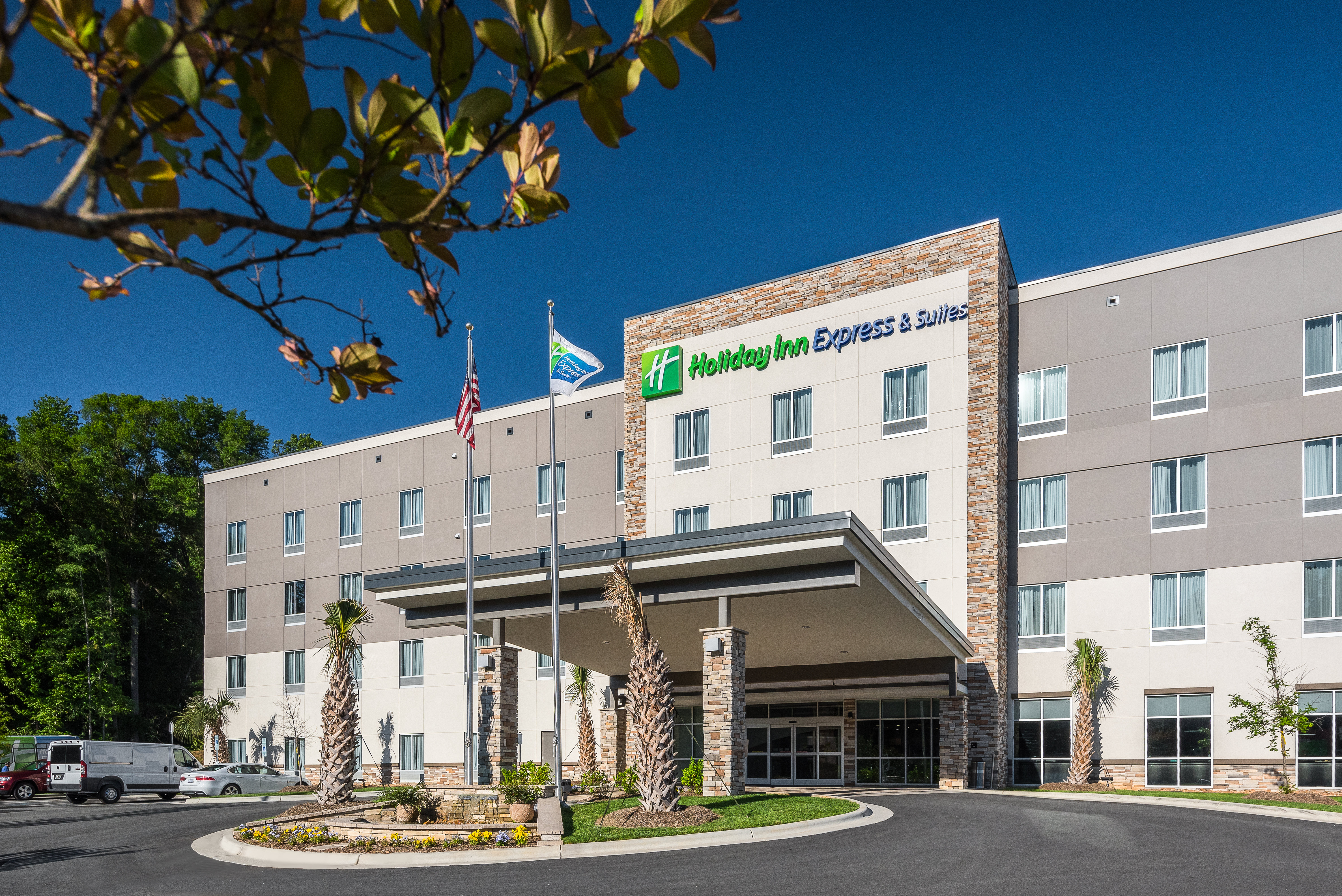 Holiday Inn Express & Suites - Charlotte Airport, an IHG Hotel , NC 28208 near Charlotte/douglas International Airport View Point 12