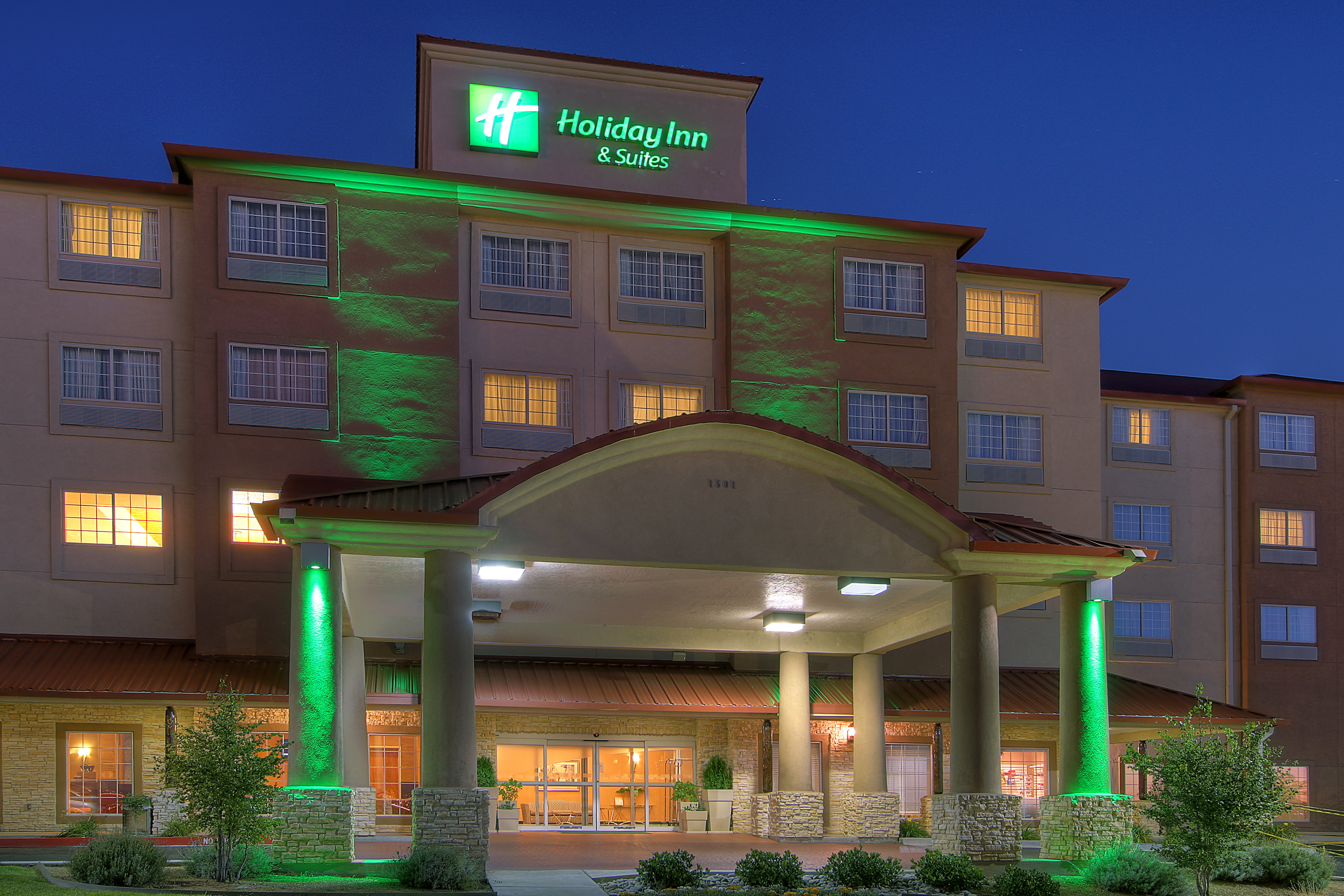 Holiday Inn & Suites Albuquerque Airport