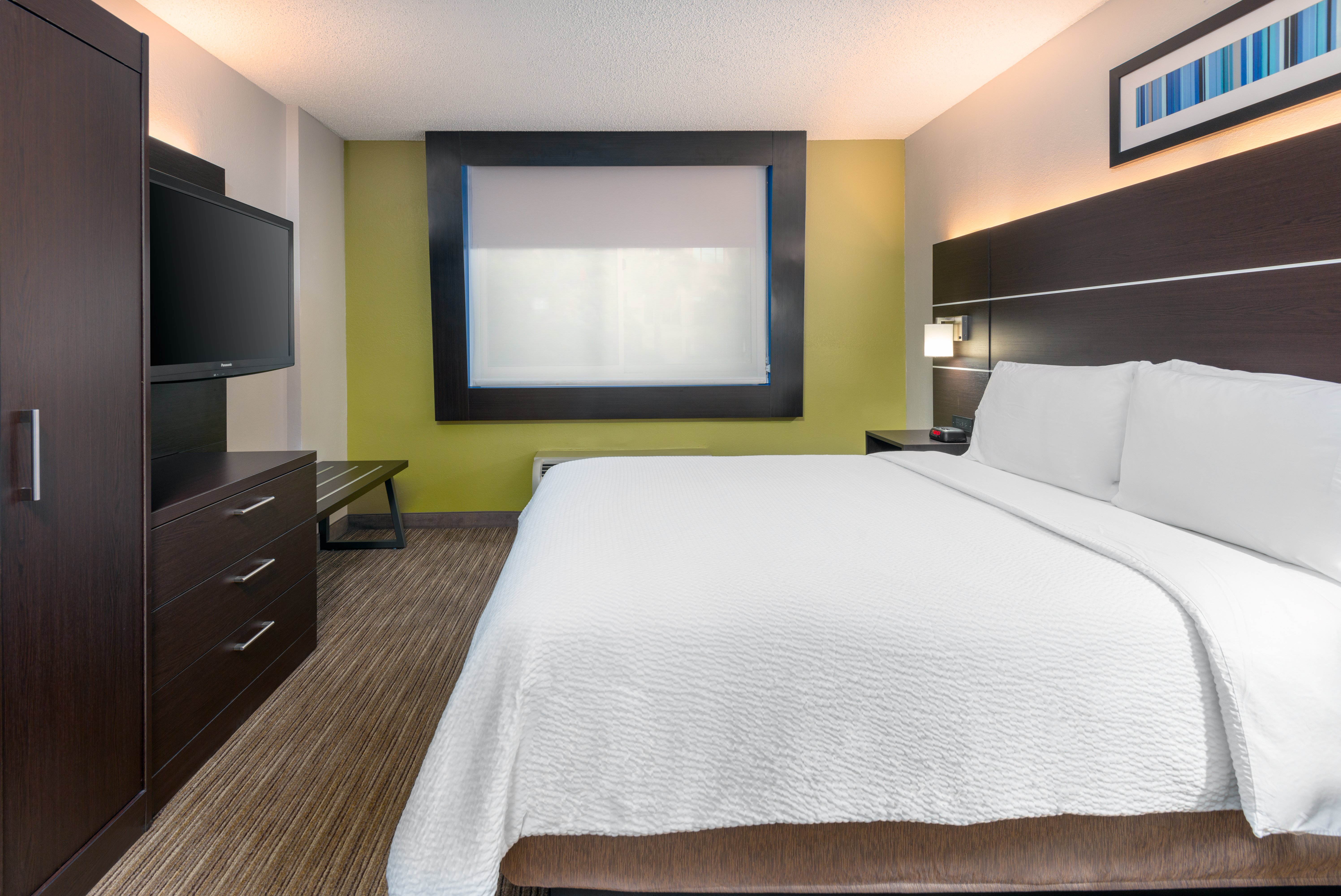 Holiday Inn Express Miami Airport Doral Area, an IHG Hotel , FL 33166 near Miami International Airport View Point 40