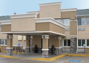 Quality Inn & Suites Des Moines Airport