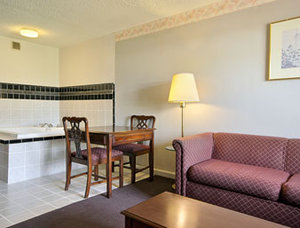 USA Inn , TN 37701 near Mcghee Tyson Airport View Point 3