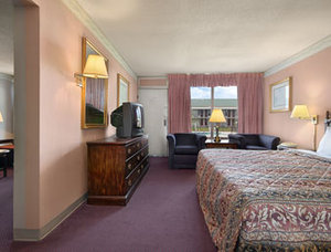 USA Inn , TN 37701 near Mcghee Tyson Airport View Point 7