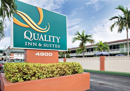 Quality Inn & Suites Hollywood Blvd