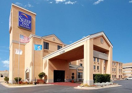 Sleep Inn And Suites Central / I 44